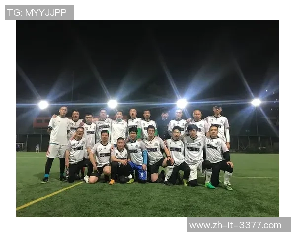 足球之光:帅气动作展现男神风采 足球之光:帅气动作展现男神风采